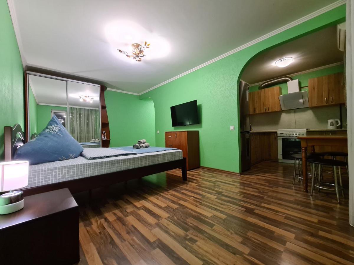 Zaporizhia 1-Room View Apartment Near Inturist On Sobornyi Avenue 143, By Grandhome المظهر الخارجي الصورة